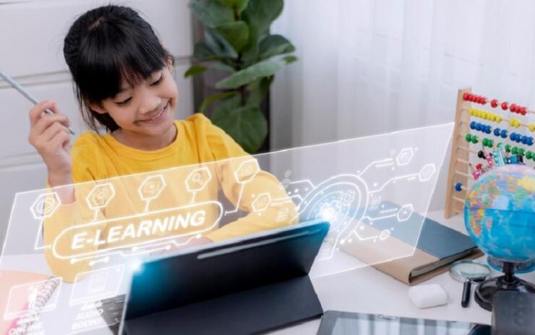 Peran E-Learning dalam Meningkatkan Komunikasi Digital di Sekolah