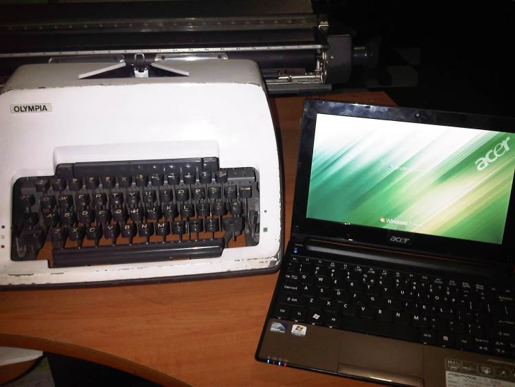 Revolusi Komunikasi Digital di Era Teknologi Modern