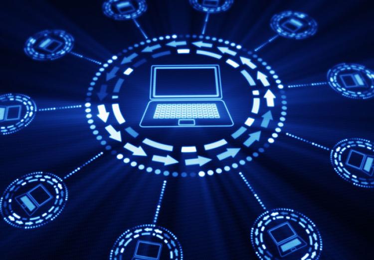 Peran Virtual Machine dalam Infrastruktur Cloud Computing