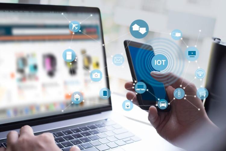 IoT dan Peran Teknologi Komputer Terbaru dalam Perangkat Terhubung