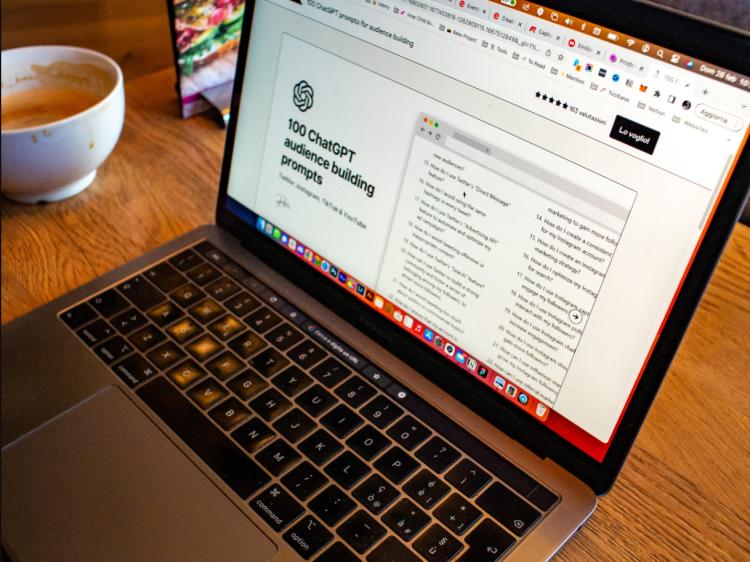 Rekomendasi Tools AI Terbaik untuk Membuat Perangkat Pembelajaran Guru